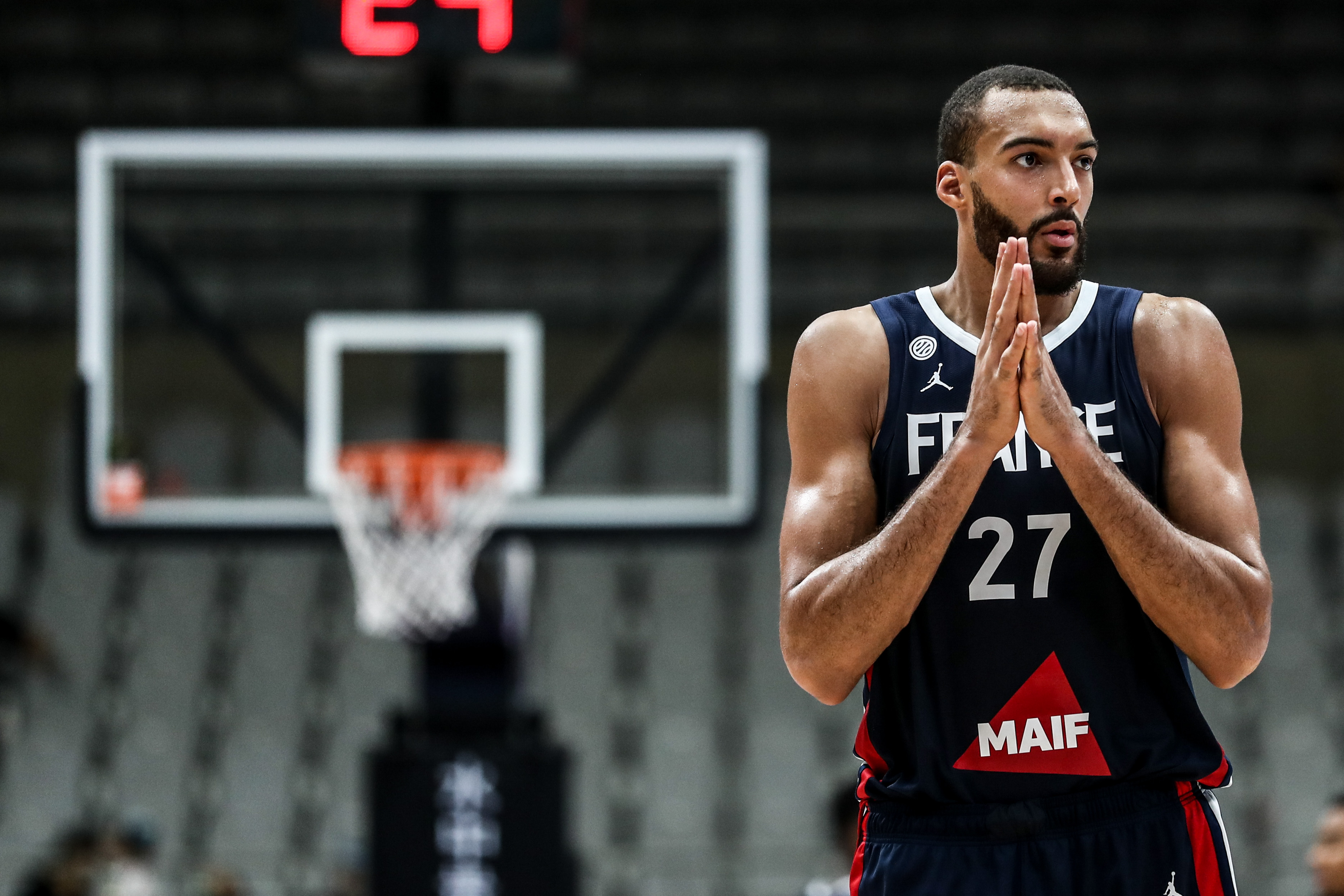 南宫28官网-包含里昂发布备战花絮；国际比赛日战术微调；CBA常规赛任务艰巨；训练强度明显提升的词条