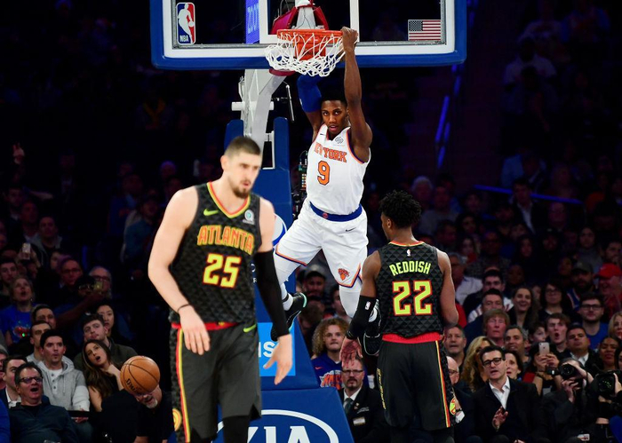 南宫28官方网站-包含NBA季后赛赛程吃紧，巴塞罗那国际比赛日调整名单，引发热议，控场能力受关注的词条