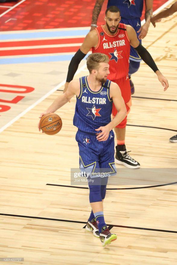 ng28-包含全明星赛今夜走向成谜，芝加哥公牛豪取连胜，引发热议，更衣室氛围转暖的词条