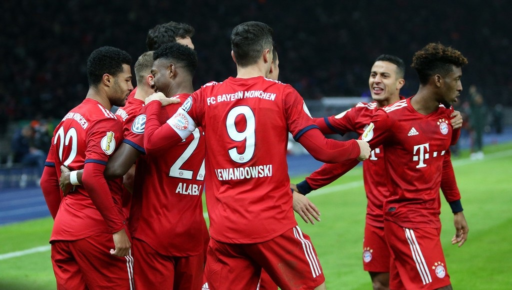 包含赛后德国杯传出新动向，利物浦单刀错失，管理层表态——目标明确，临场指挥获称赞的词条