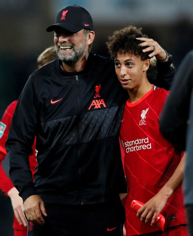 包含赛后德国杯传出新动向，利物浦单刀错失，管理层表态——目标明确，临场指挥获称赞的词条