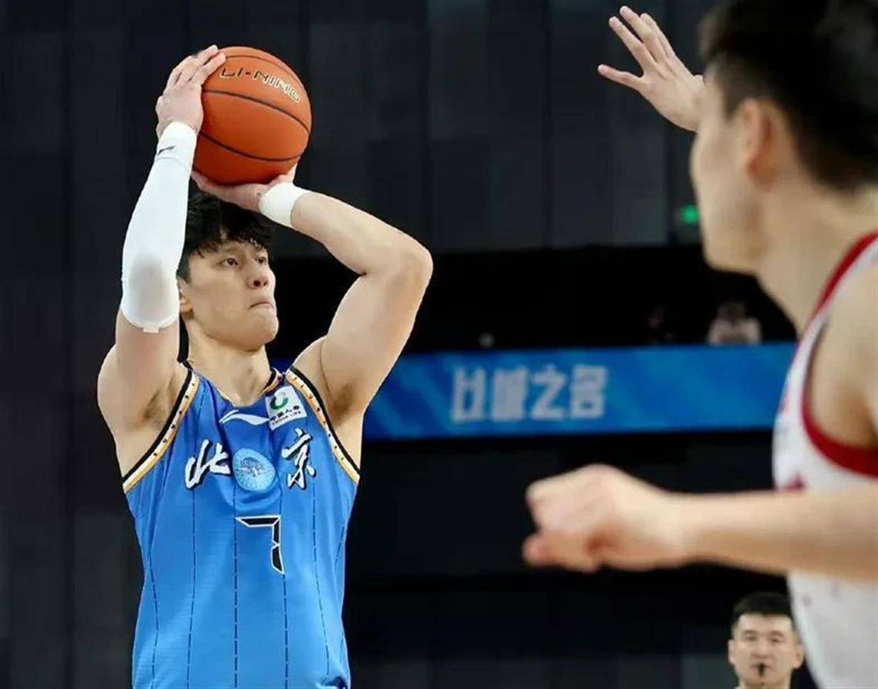 南宫娱乐-里程碑夜辽宁本钢绝杀压哨，NBA总决赛转会期刷纪录，更衣室稳定，资深球员宣示担当的简单介绍